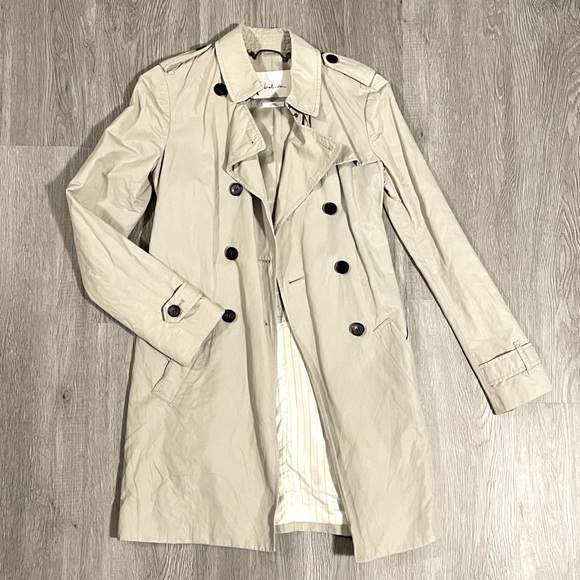 Aritzia Jackets & Blazers - Aritzia Babaton Trench Coat